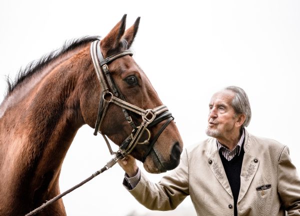 Helmuth Dallmer desarrolló las botas para caballos